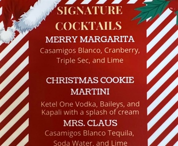 🍷🎄 Sip into the season!